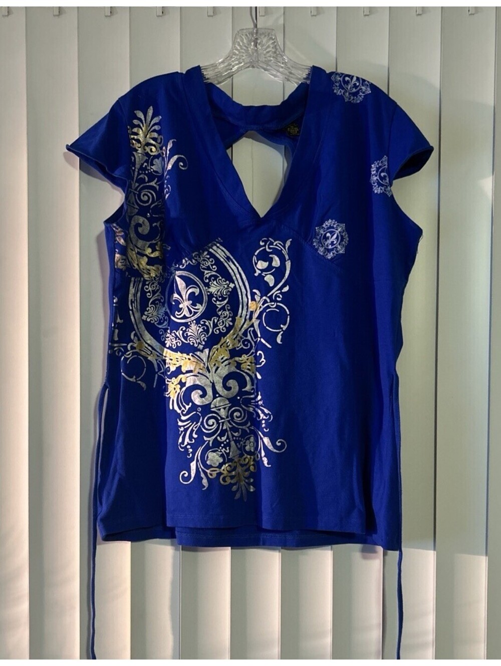 OCASION Women’s Graphic Print Sassy Torn Shirt - Size 1X
